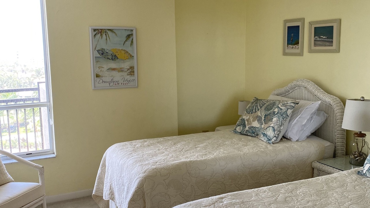 Photo of Bedroom in Golden Beach