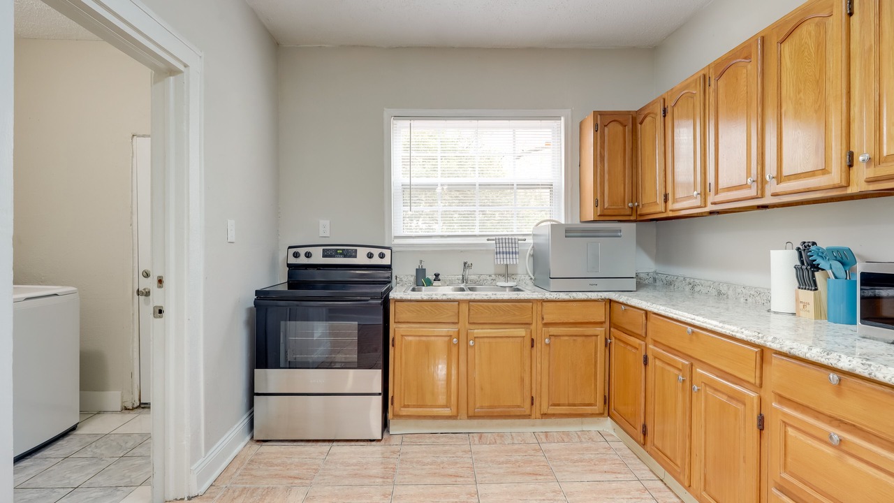 Photo of Kitchen in Lakeshore South
