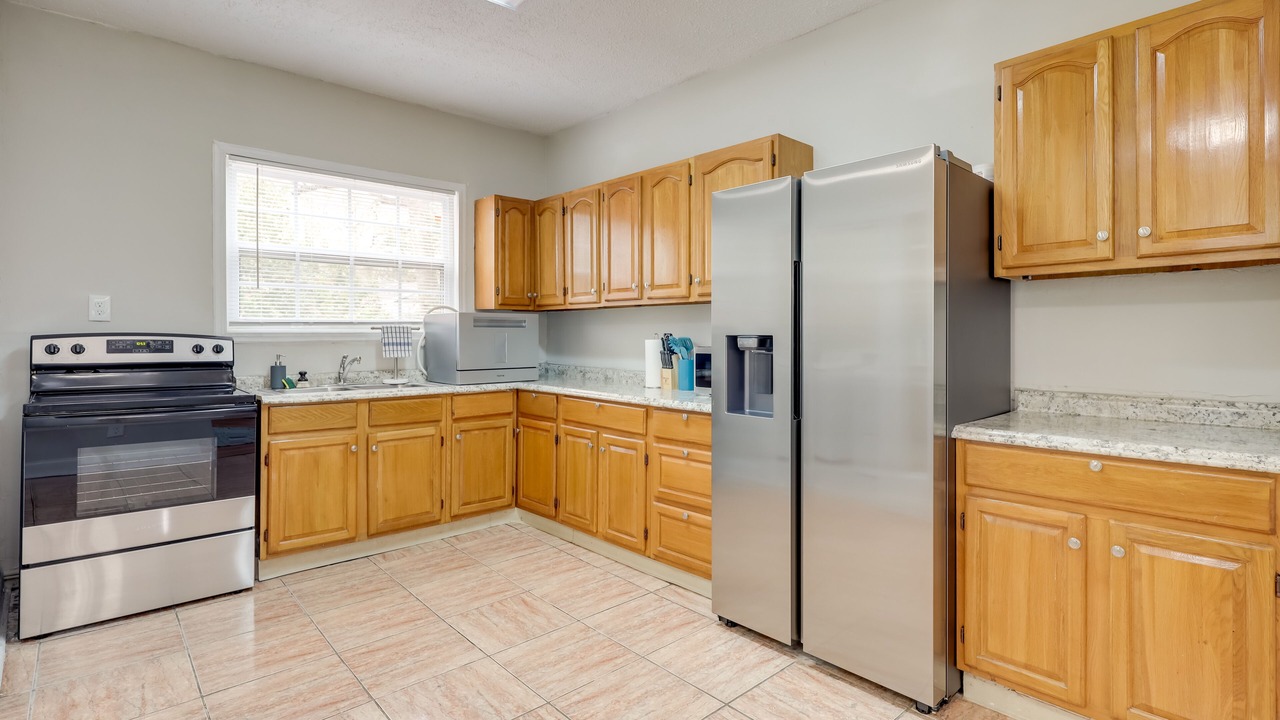 Photo of Kitchen in Lakeshore South