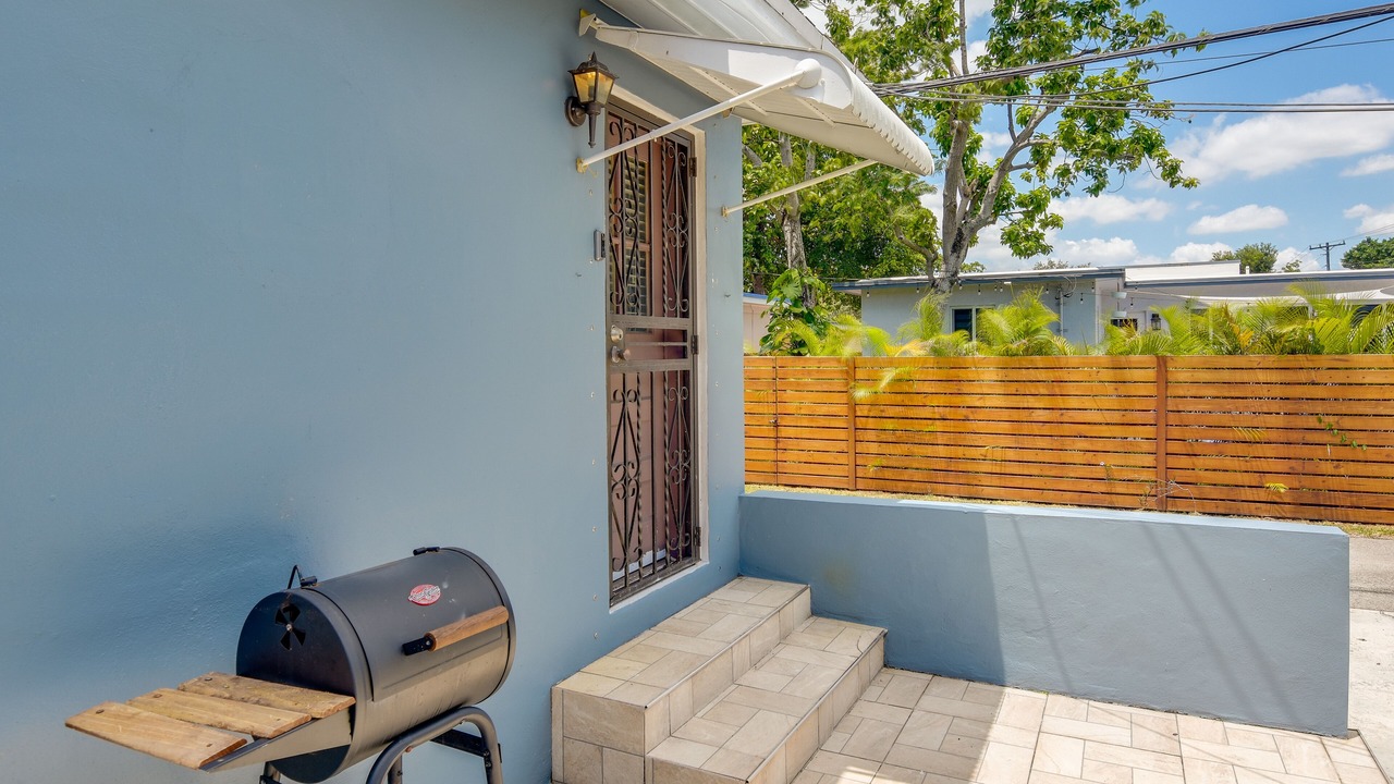 Photo of Patio Balcony in El Portal