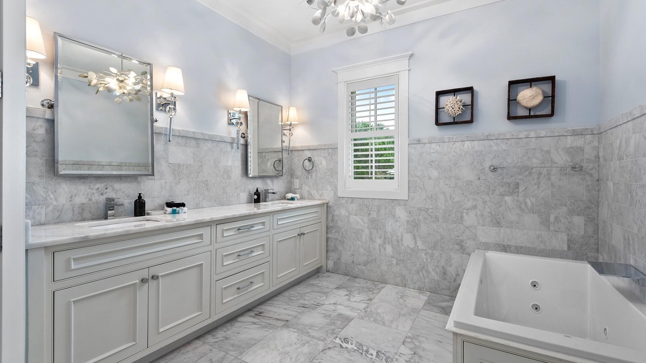 Photo of Bathroom in Forest District