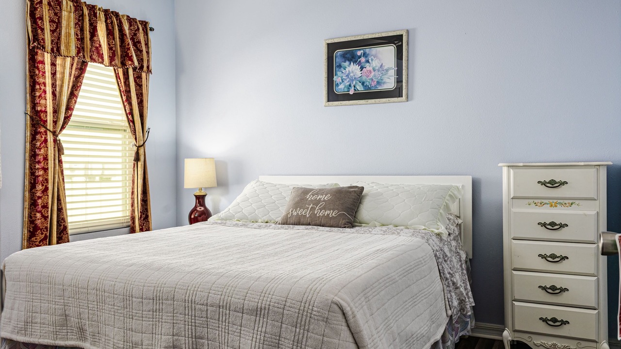 Photo of Bedroom in Riverview