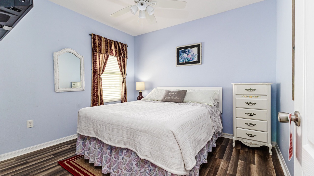 Photo of Bedroom in Riverview