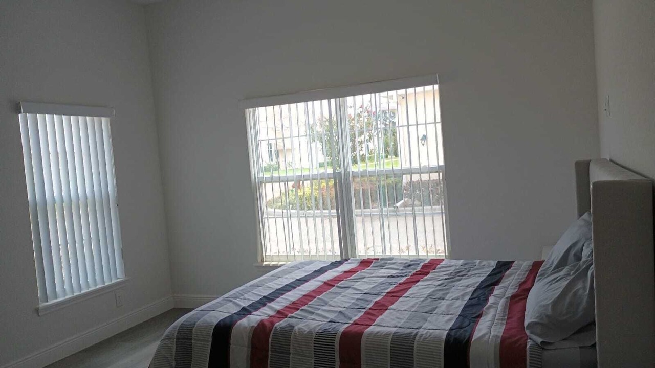 Photo of Bedroom in Tavares