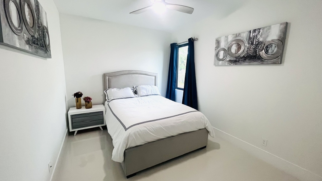 Photo of Bedroom in Central Naples