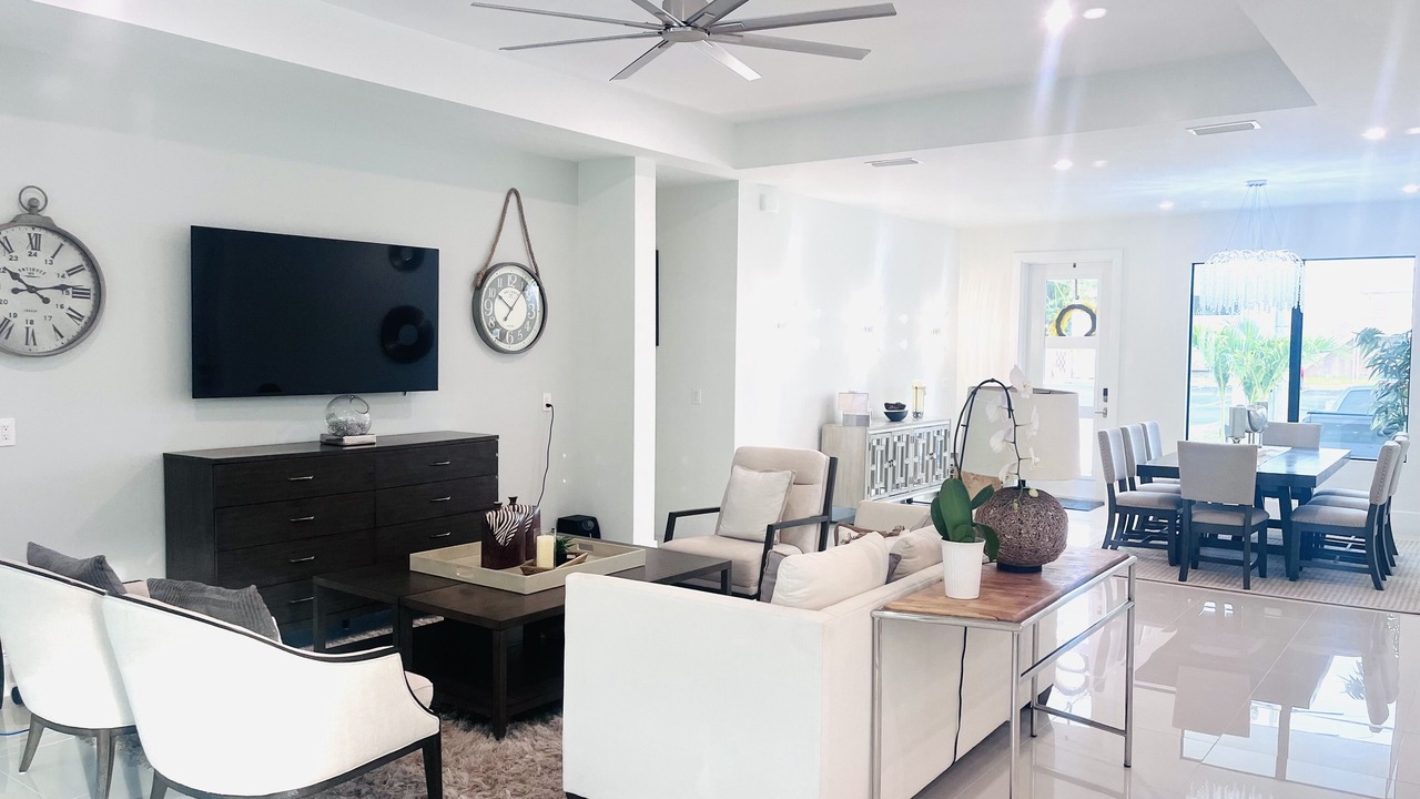 Photo of Livingroom in Central Naples