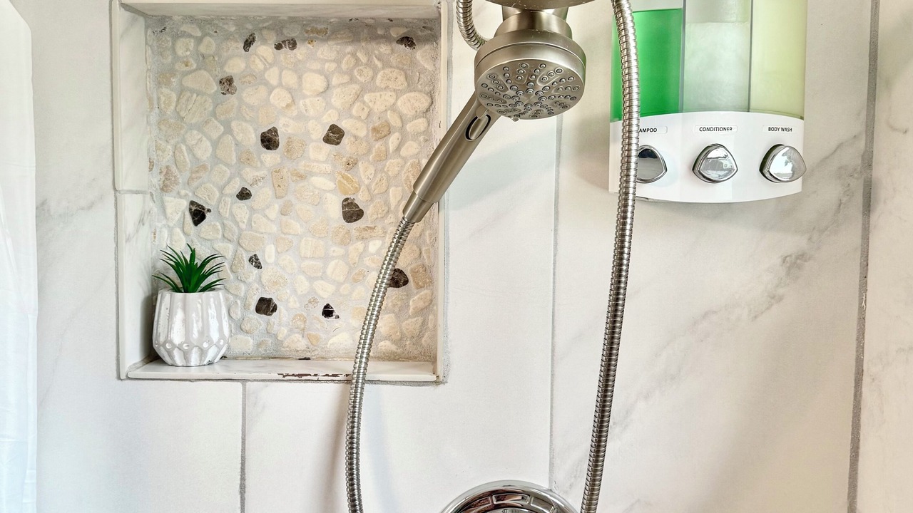Photo of Bathroom in Tropic