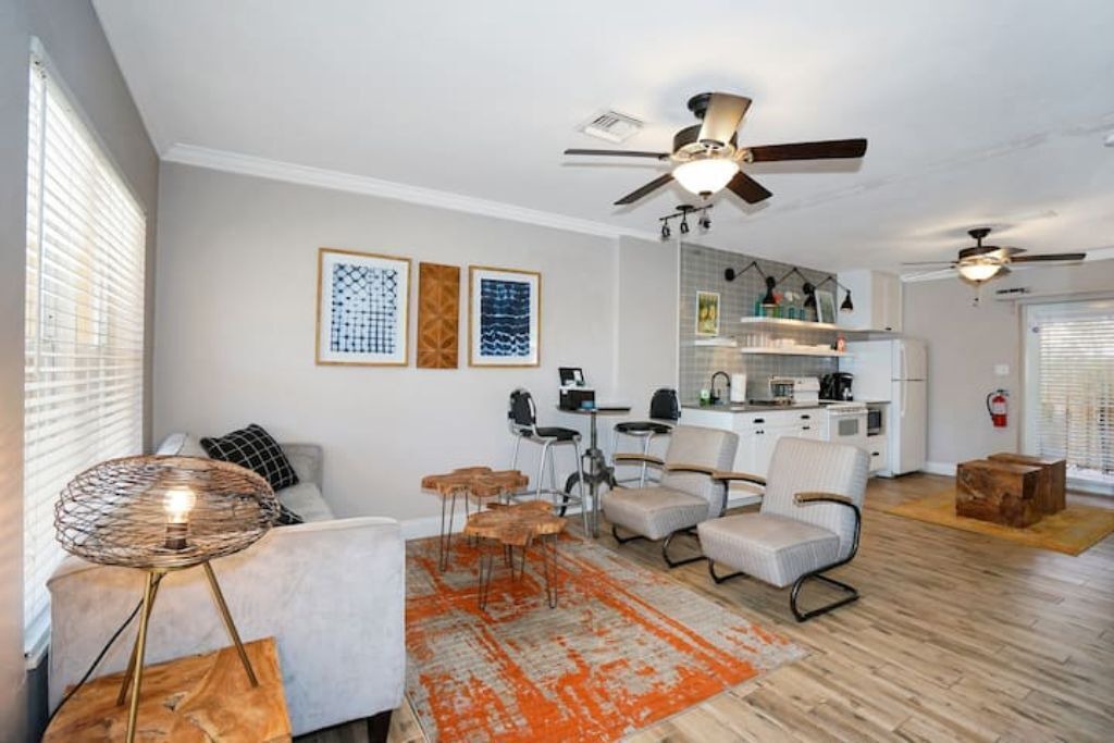 Photo of Livingroom in Poinsettia Heights