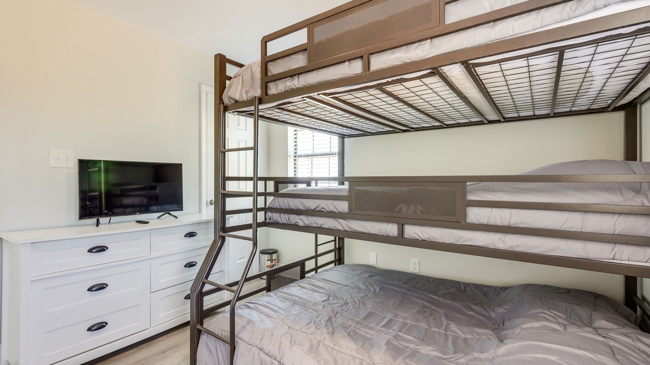 Photo of Bedroom in Theodore