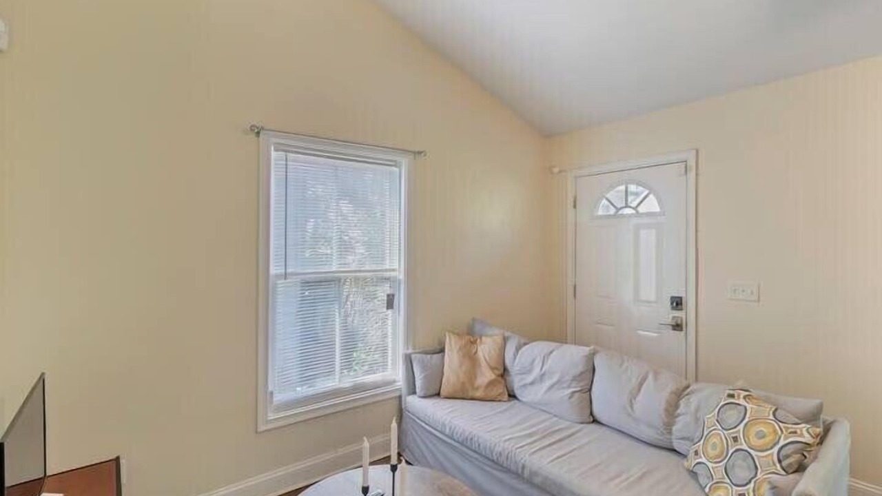 Photo of Livingroom in Springfield