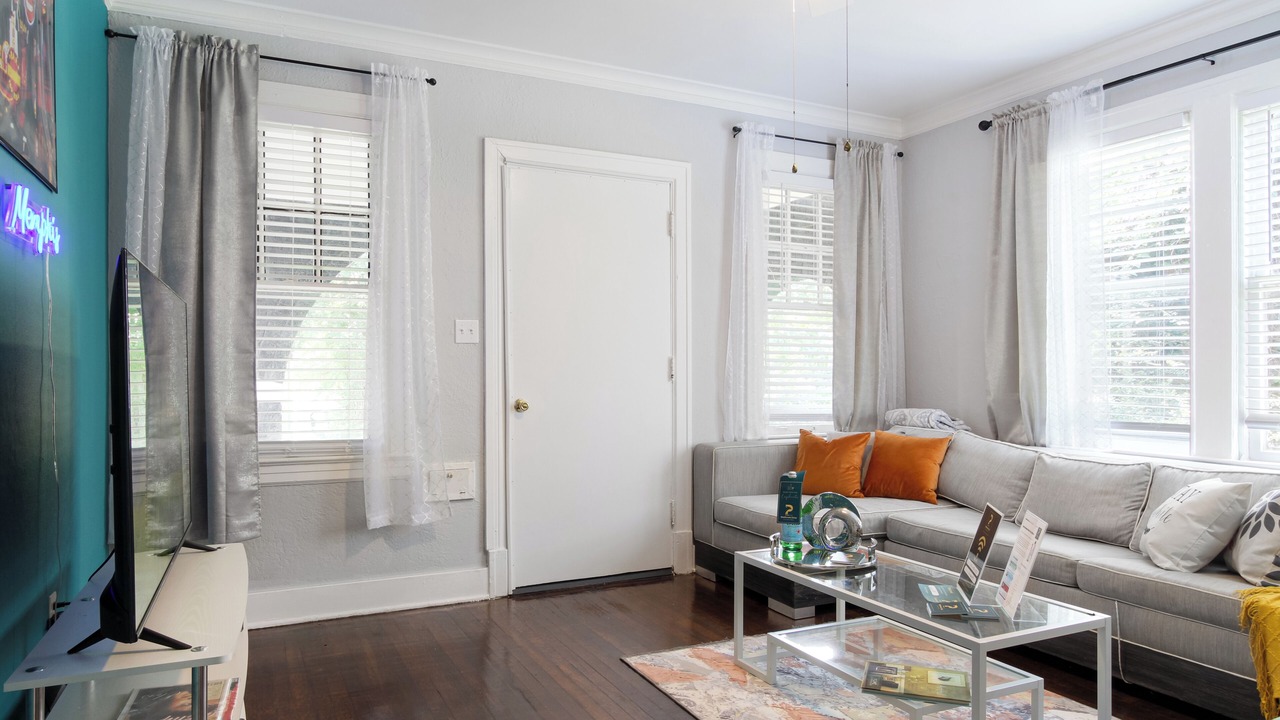 Photo of Bedroom in Cooper-Young Historic District