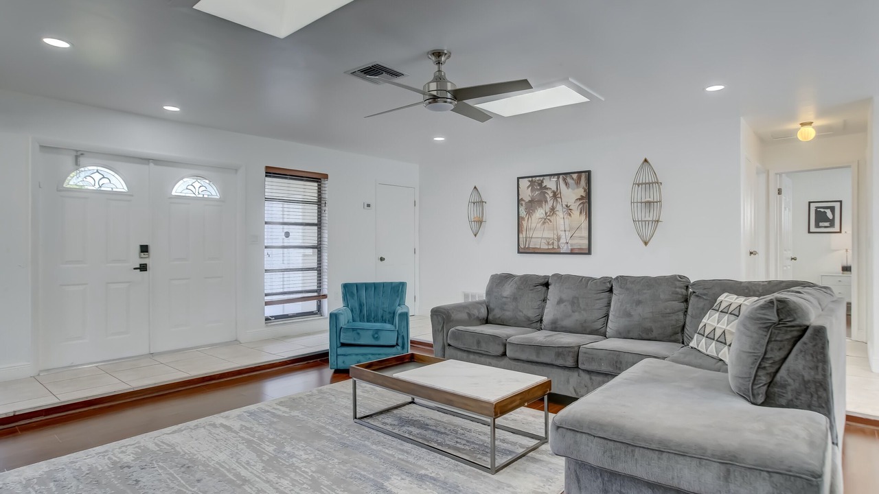 Photo of Livingroom in Sunrise