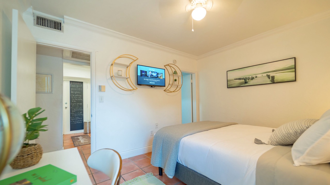 Photo of Bedroom in Key Biscayne