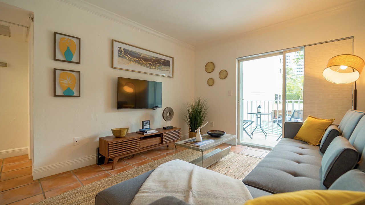 Photo of Livingroom in Key Biscayne