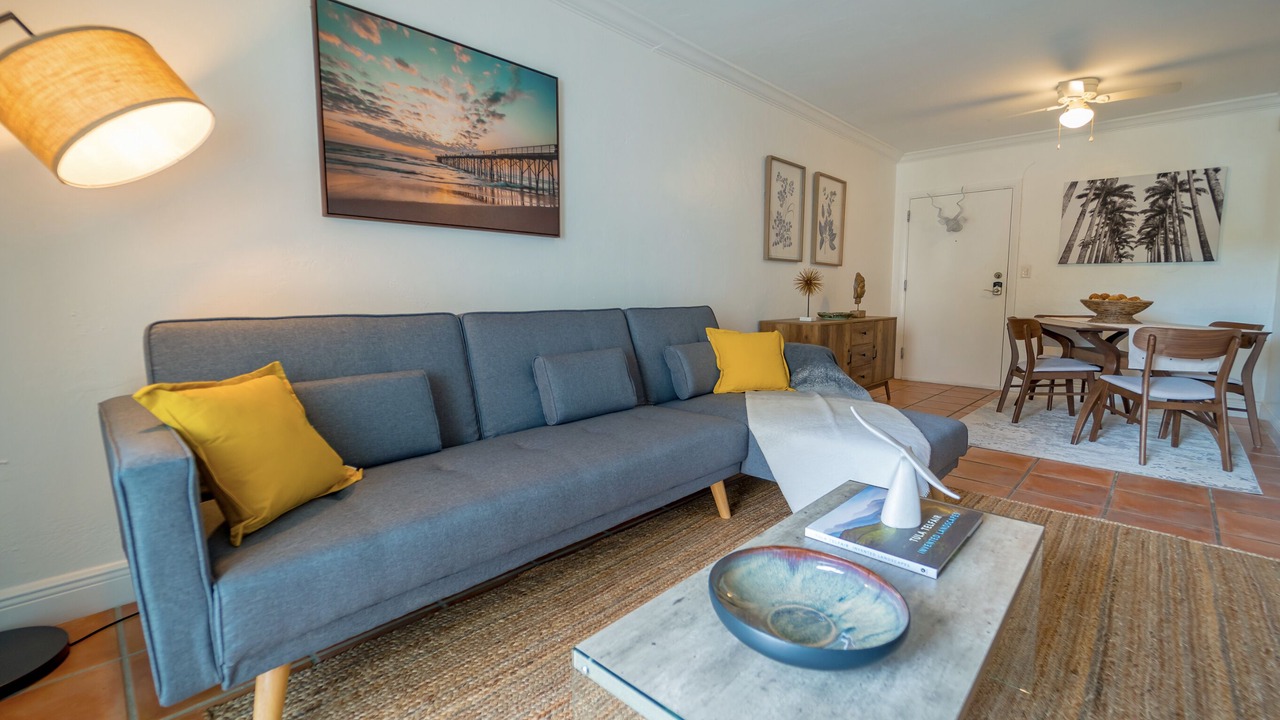 Photo of Livingroom in Key Biscayne