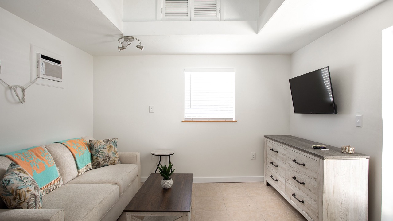 Photo of Livingroom in Midtown