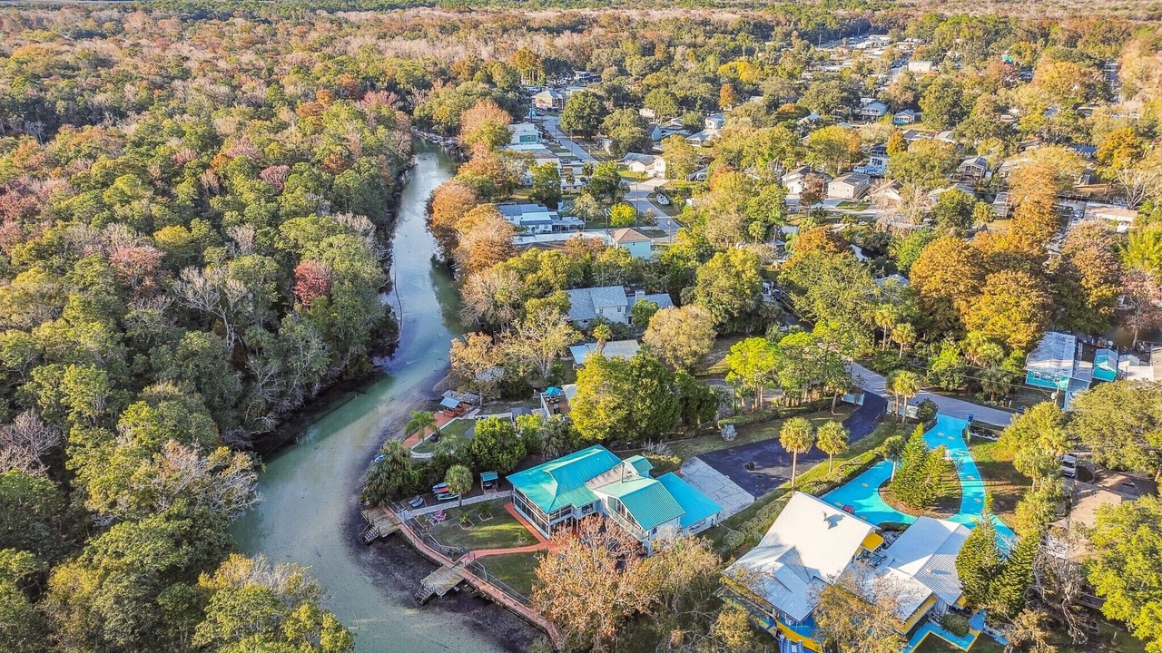 Photo of Outdoor in Weeki Wachee Gardens