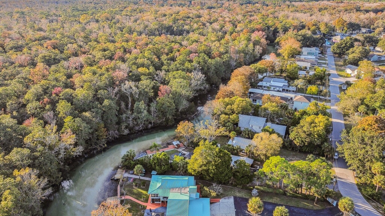 Photo of Outdoor in Weeki Wachee Gardens