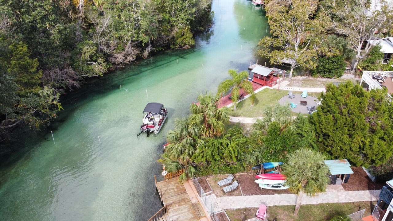 Photo of Outdoor in Weeki Wachee Gardens