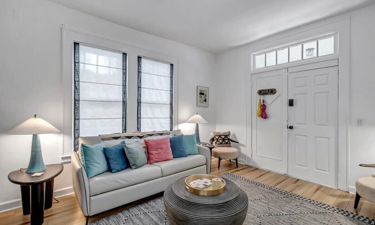 Photo of Livingroom in Urban Core