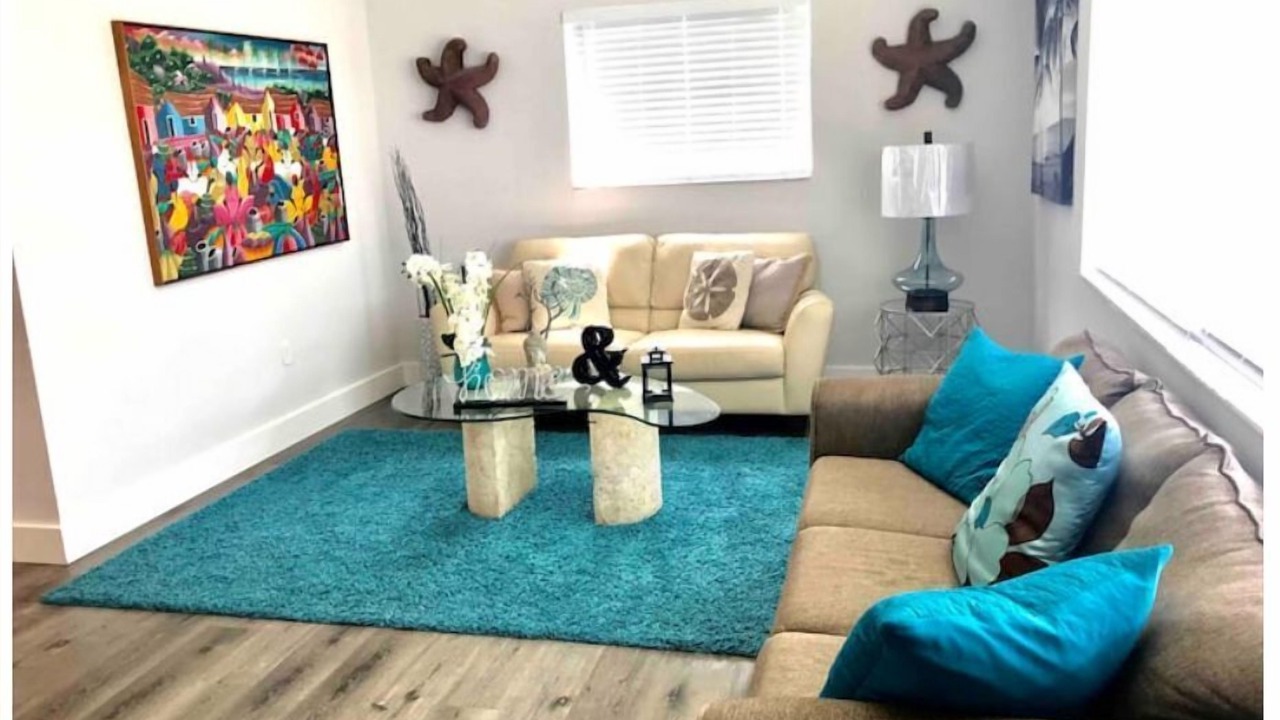 Photo of Livingroom in Biscayne Park