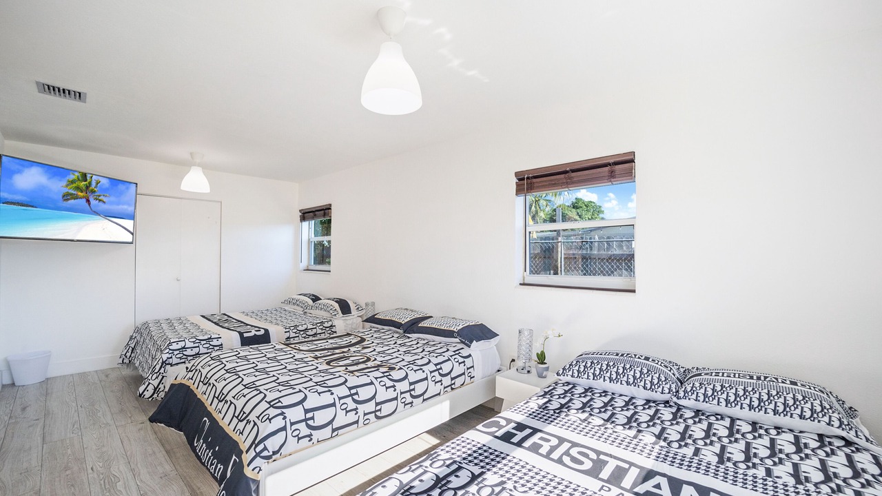 Photo of Bedroom in Miami Gardens