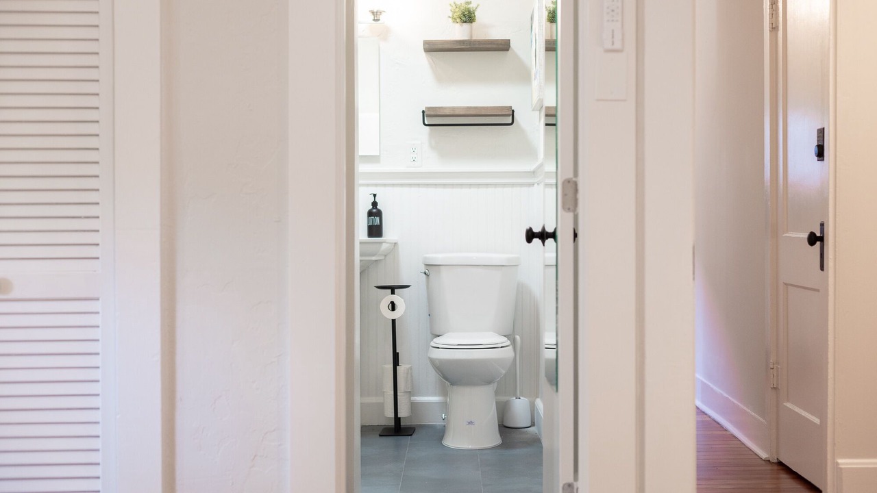 Photo of Bathroom in Parrot Cove