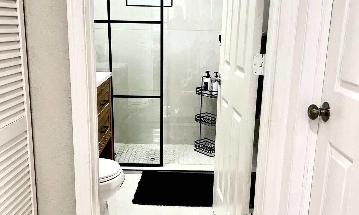 Photo of Bathroom in Flagami
