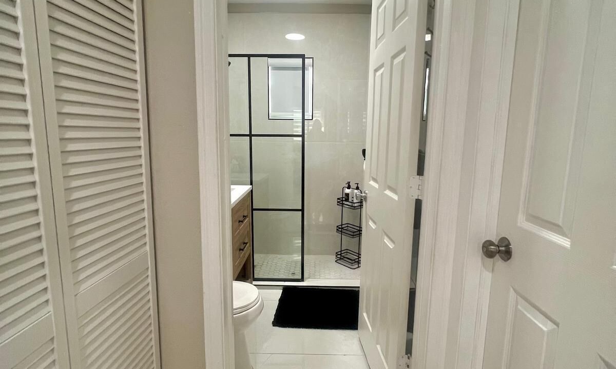 Photo of Bathroom in Flagami
