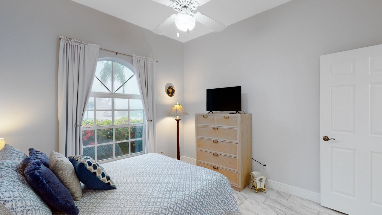 Photo of Bedroom in Crown Pointe