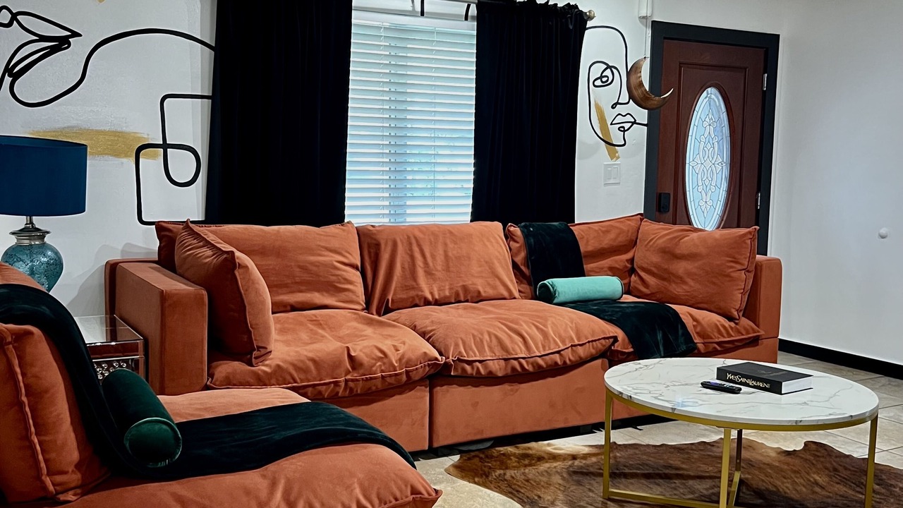Photo of Livingroom in Seffner Community Alliance
