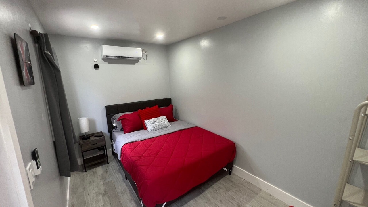 Photo of Bedroom in Sweetwater