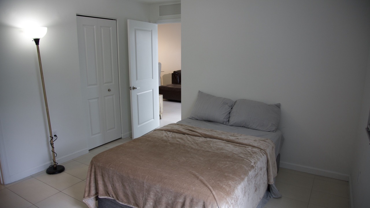 Photo of Bedroom in Miami Lakes