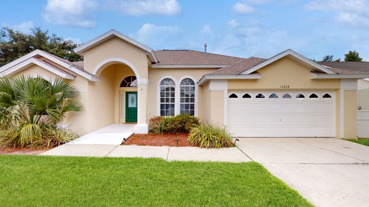 Photo of Outdoor in Orange Tree