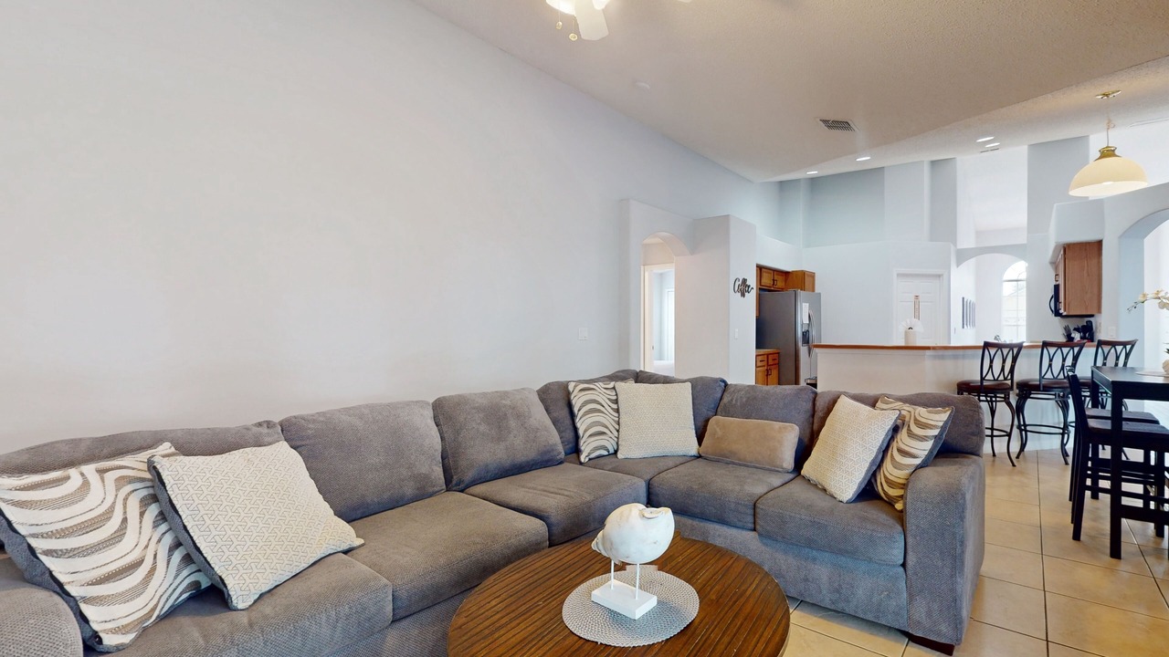 Photo of Livingroom in Orange Tree
