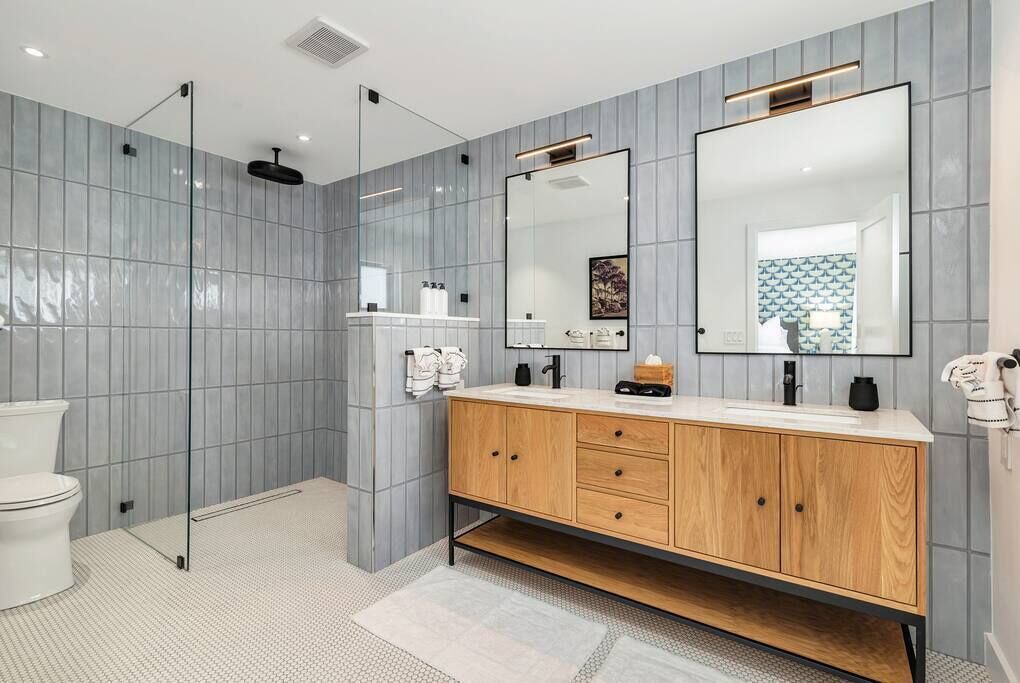 Photo of Bathroom in Lake Clarke Shores