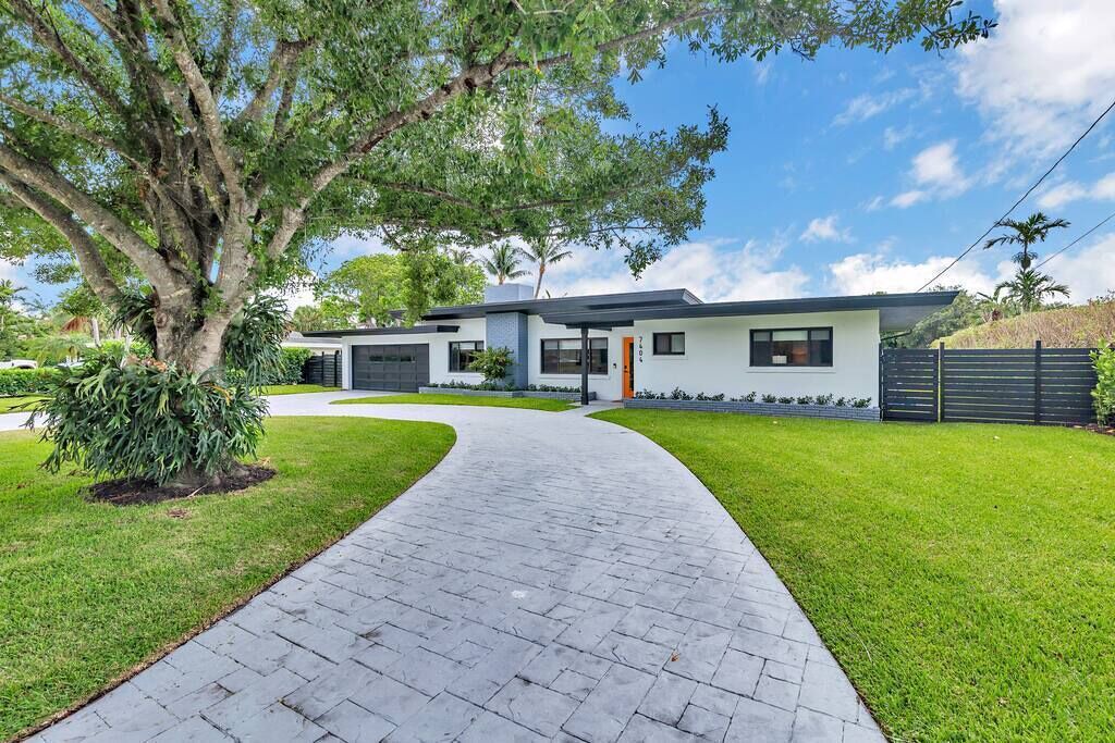 Photo of Outdoor in Lake Clarke Shores