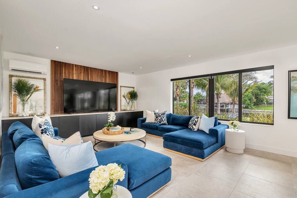 Photo of Livingroom in Lake Clarke Shores