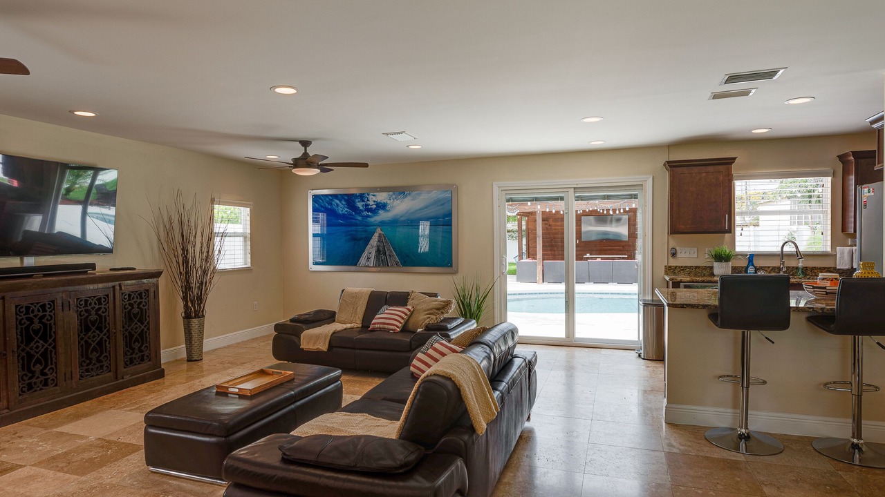 Photo of Livingroom in Sun Bay South