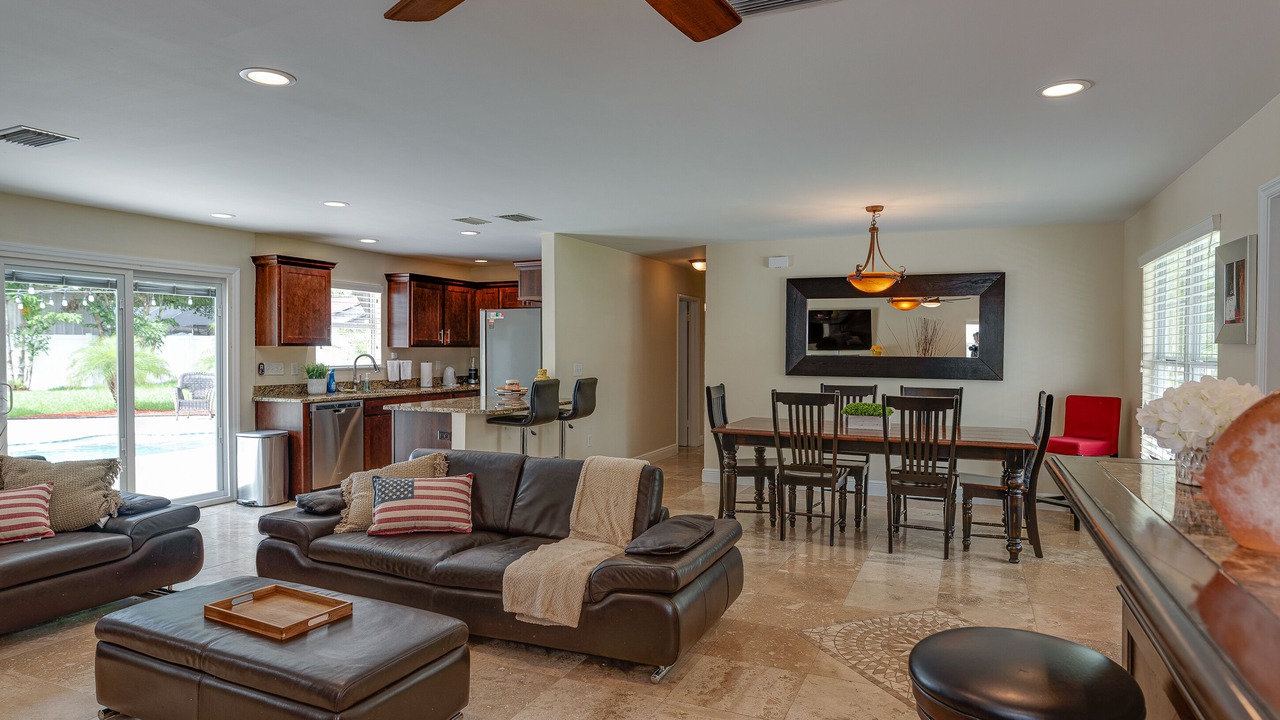 Photo of Livingroom in Sun Bay South