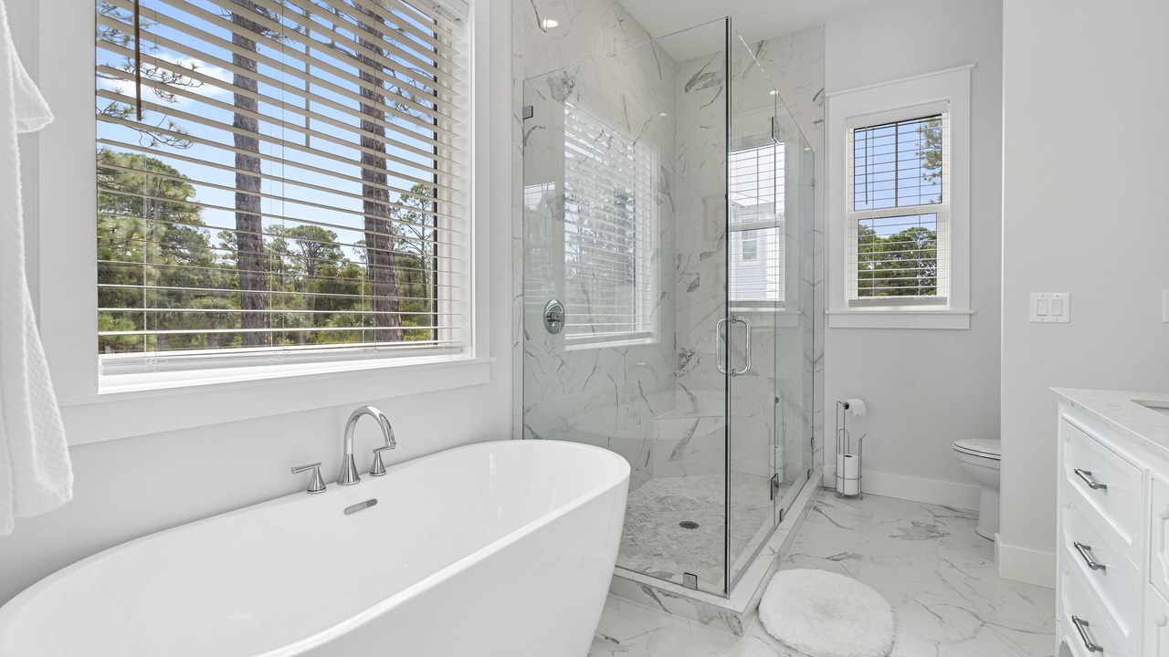 Photo of Bathroom in Treetop