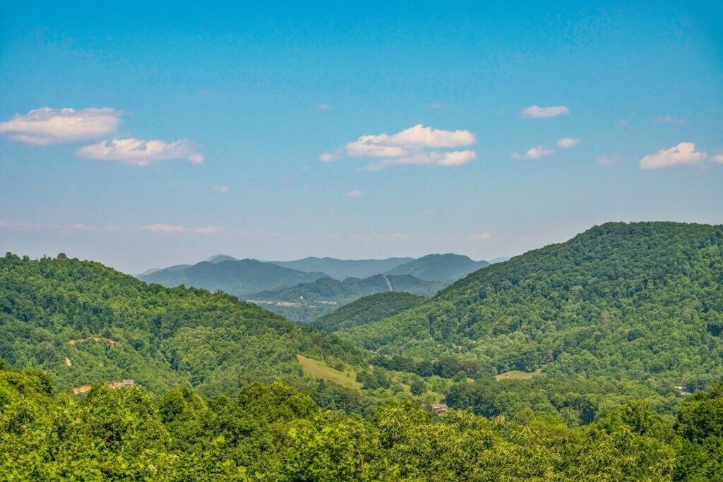 Photo of Others in Maggie Valley