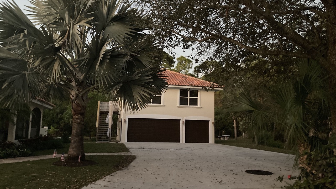 Photo of Outdoor in Jupiter Farms