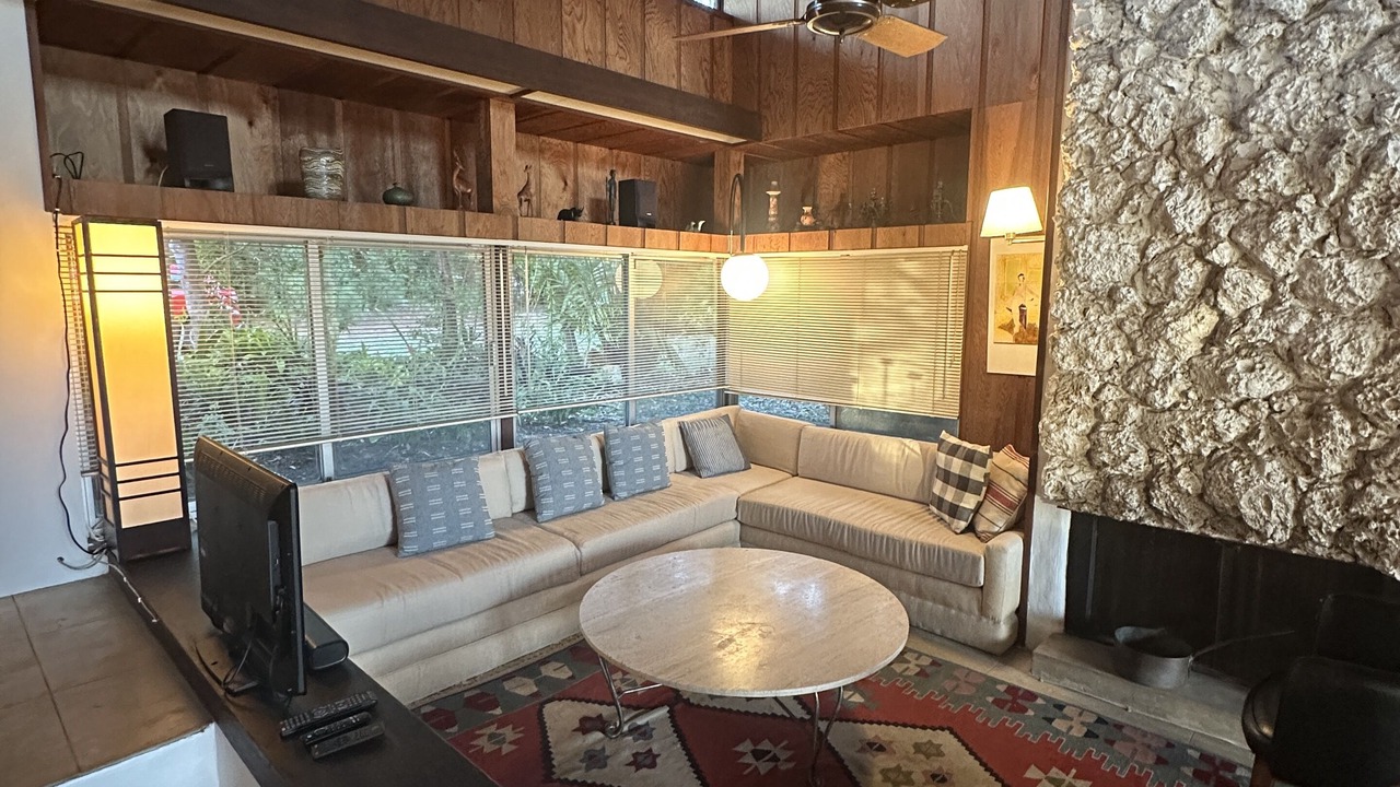 Photo of Bedroom in Ludlam