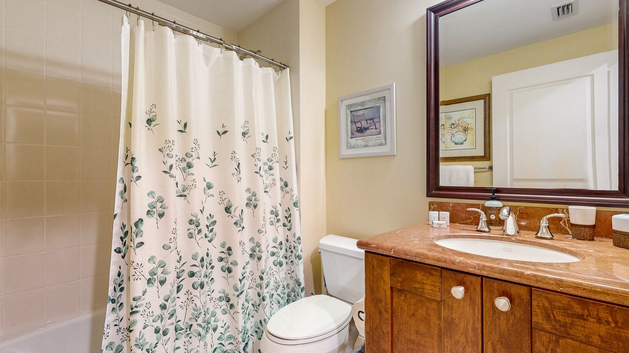 Photo of Bathroom in Royal Harbor