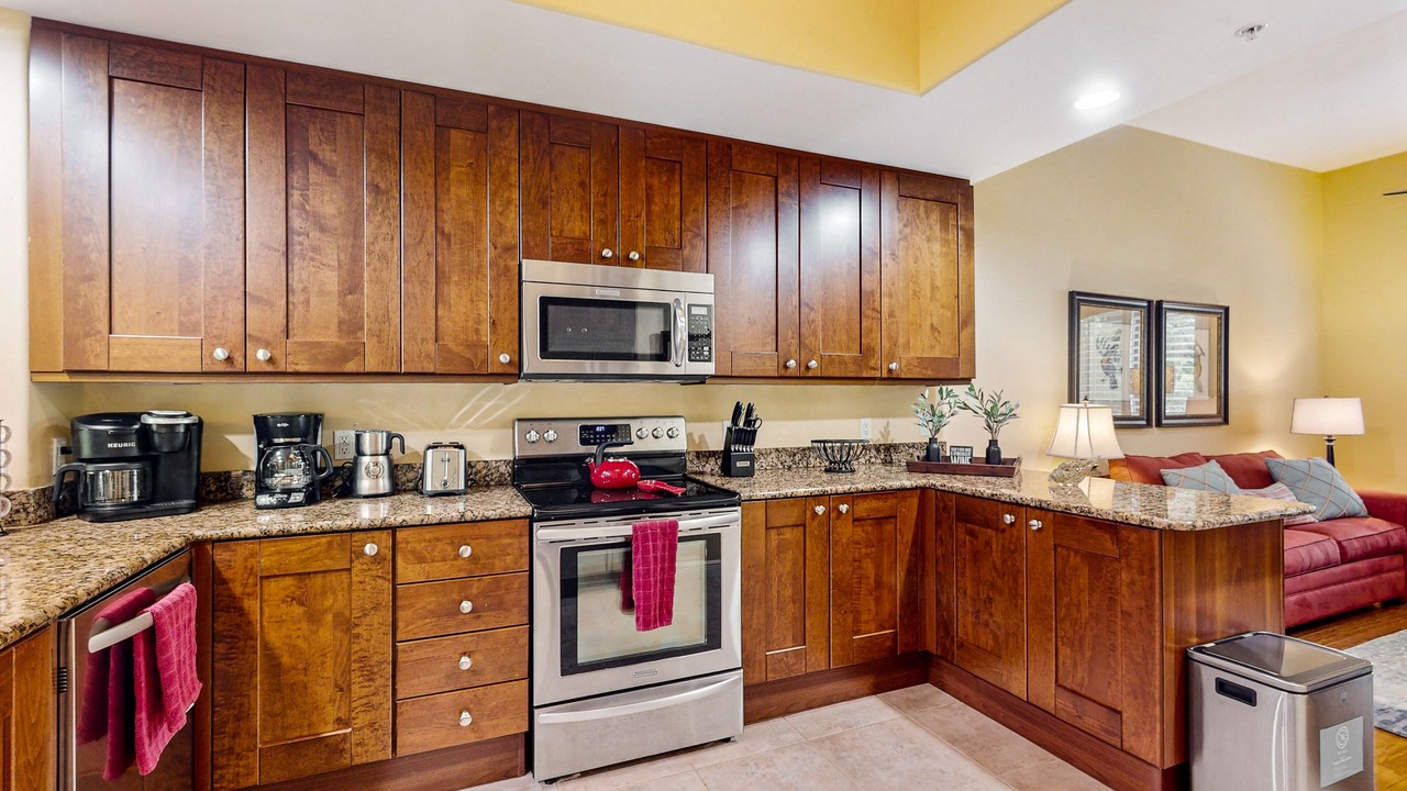 Photo of Kitchen in Royal Harbor