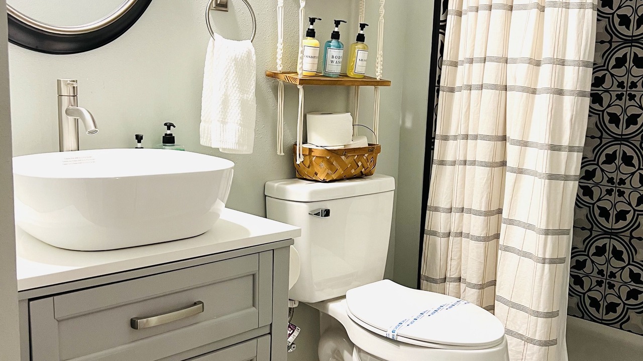 Photo of Bathroom in Bayou Oaks