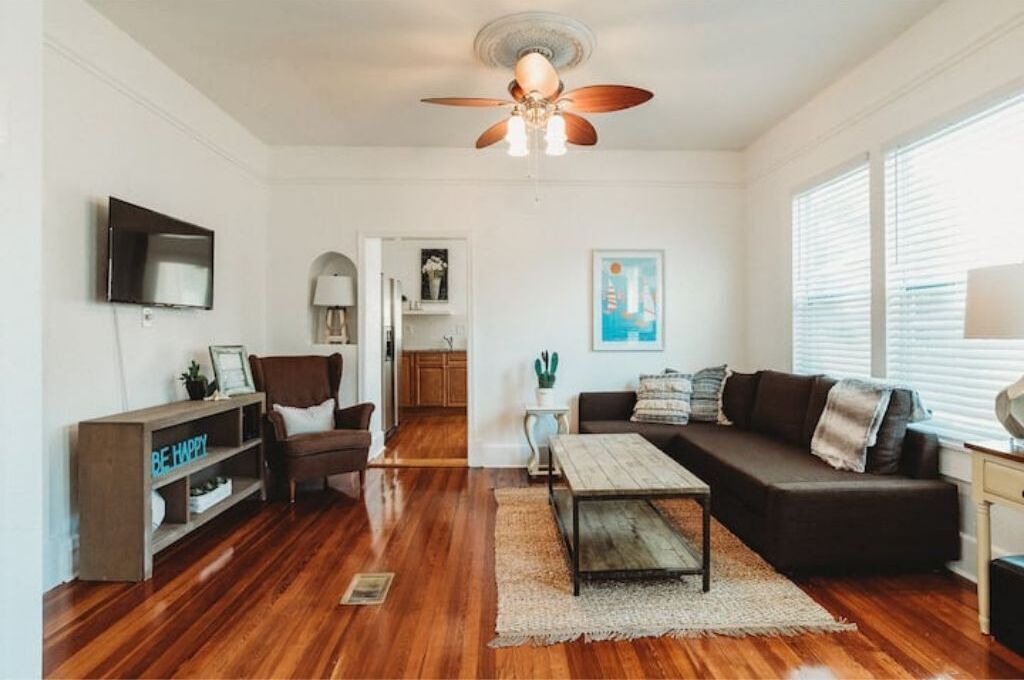 Photo of Livingroom in Historic Uptown