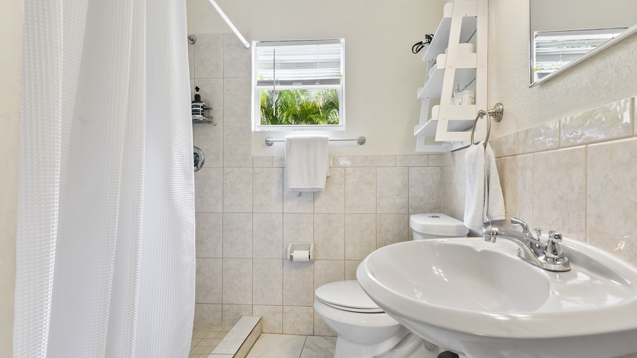 Photo of Bathroom in Sunshine Park