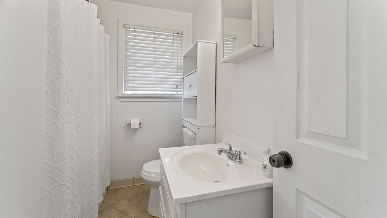 Photo of Bathroom in Neptune Beach